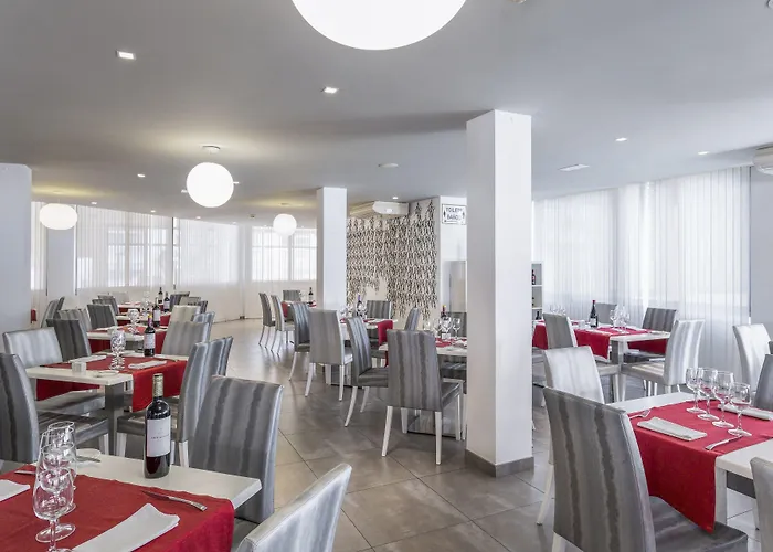 Royal Sunset Club 아파트호텔 아데제